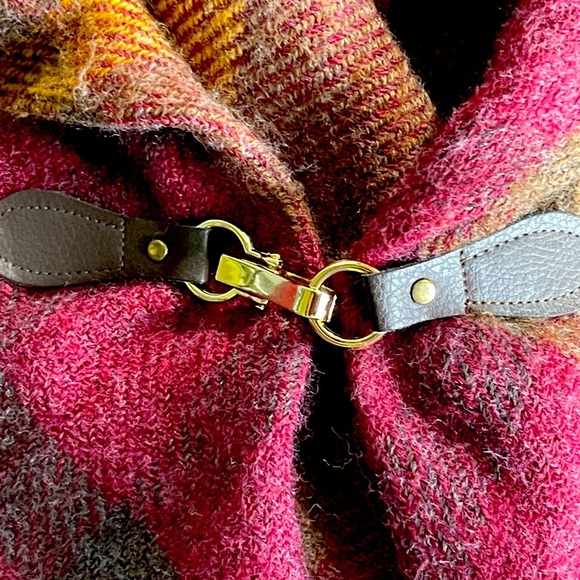Modena Shawl Plaid Cowl Style Buckle Front Shawl One Size - Picture 5 of 7